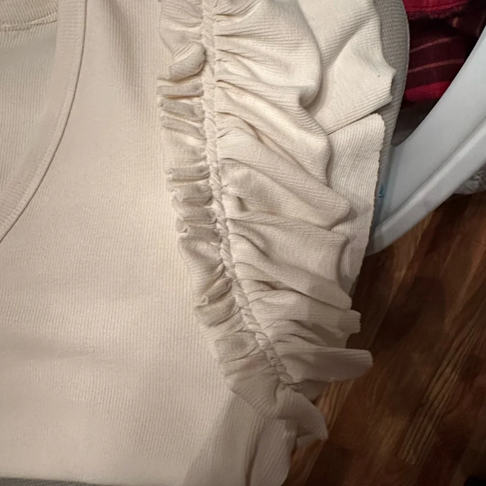 Express Cream Ruffle Sleeve V-Neck Bodysuit - Picture 3 of 4